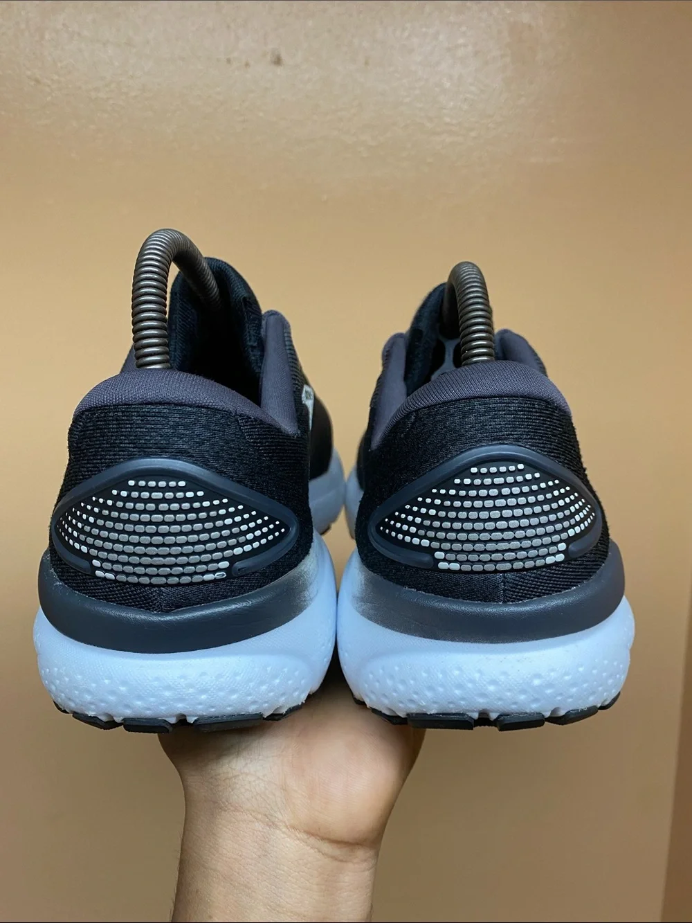 Brooks Ghost 16 Women's Running Sneakers “Black/Grey/White” Size 9.5 Medium